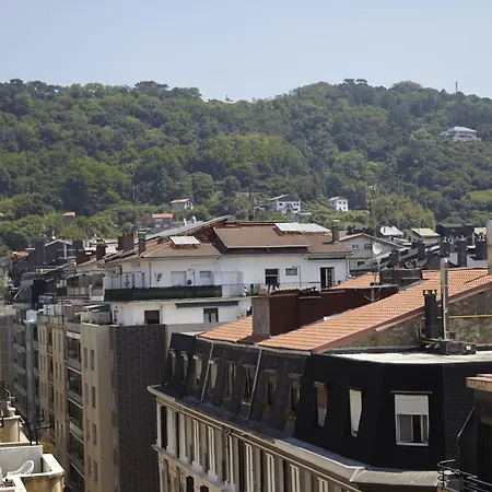 Апартаменти By Feelfree